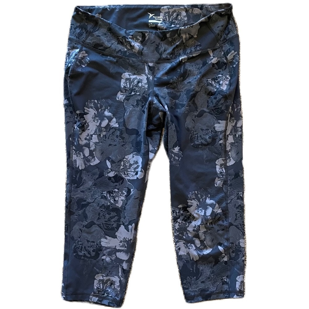 Old Navy Capri leggings | moisture wicking | go – dry | fitted | activewear | XL